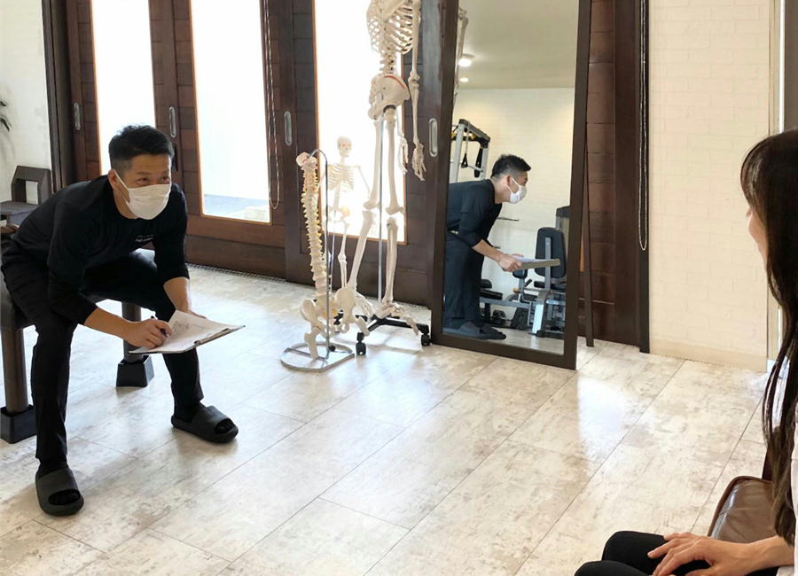 藤原施術院スタッフ　藤原大輔 担当施術　骨盤整体・パーソナルトレーニング・ピラティス・ダイエット　